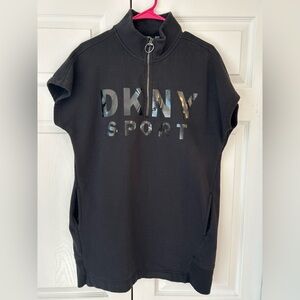 DKNY Sport Women’s Black 1/4 Zip Logo Print Cap Sleeve Cotton Blouse Shirt Sz S